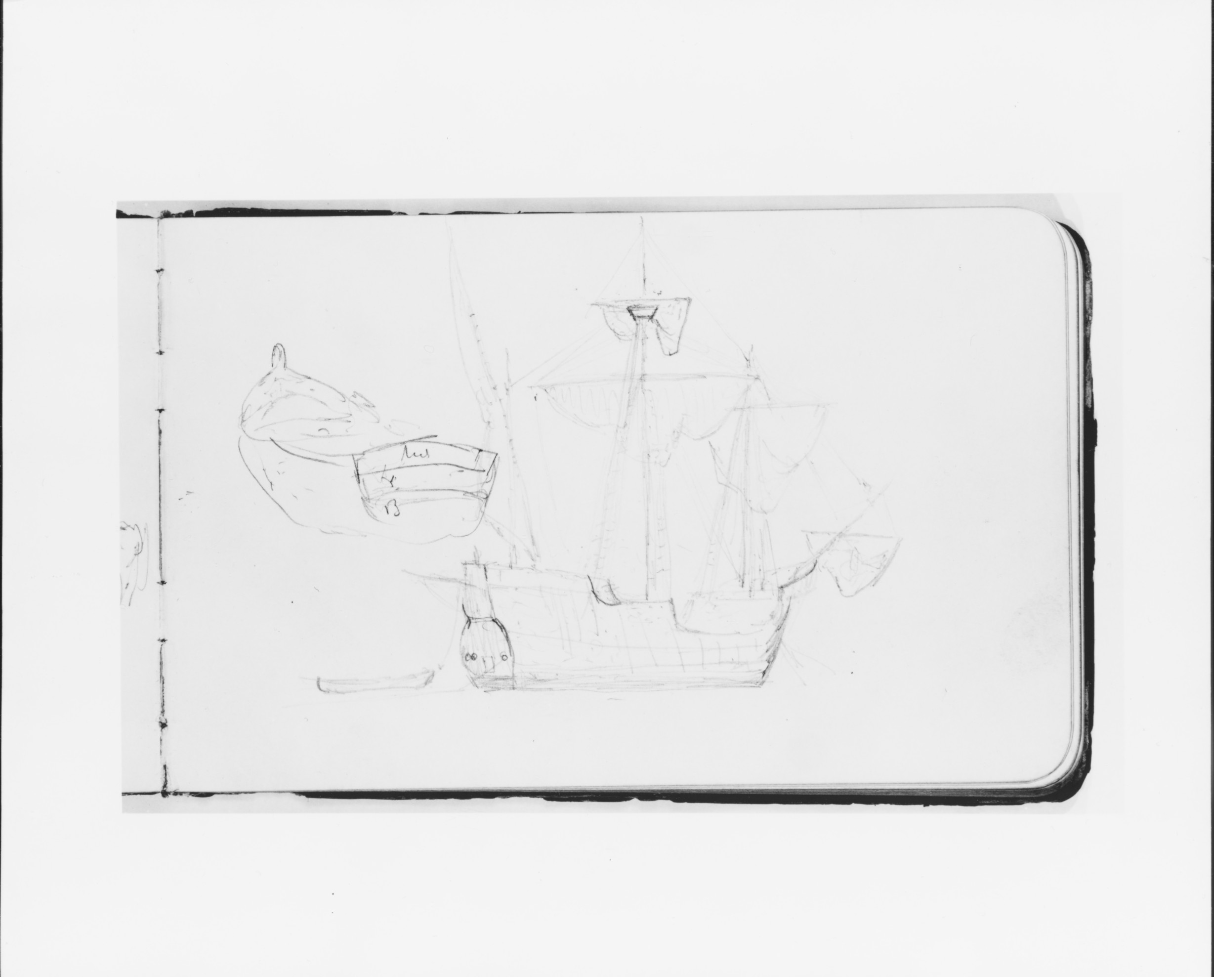 Página de un cuaderno con varios estudios a lápiz de embarcaciones y detalles de un barco.