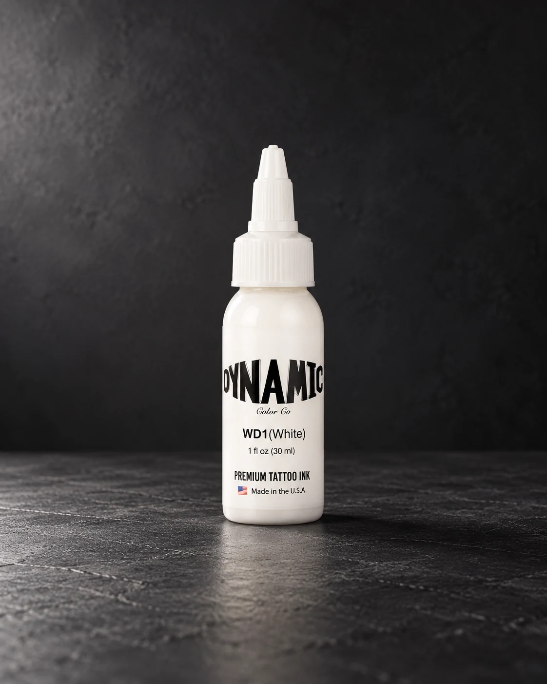 Dynamic WD1 · 30 ml white ink on a minimalist workstation